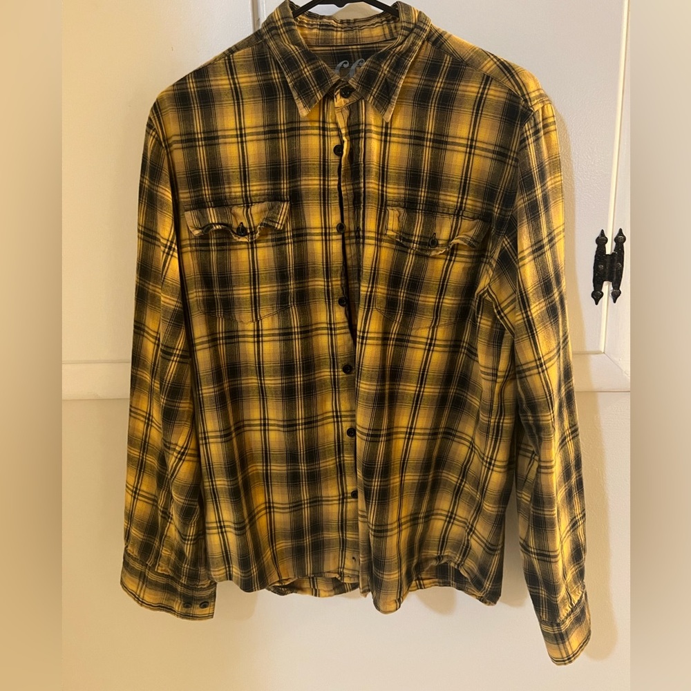 CCS skate men’s flannel button down yellow/black size M